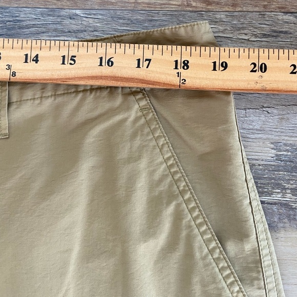 J. Crew Men's Cargo Shorts Size 38 Tan Outdoor Hiking Lightweight Quick Dry - Picture 6 of 10